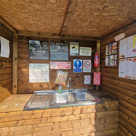 Beautiful 1-Bed Bell Tent In ホーリーヘッド エクステリア 写真