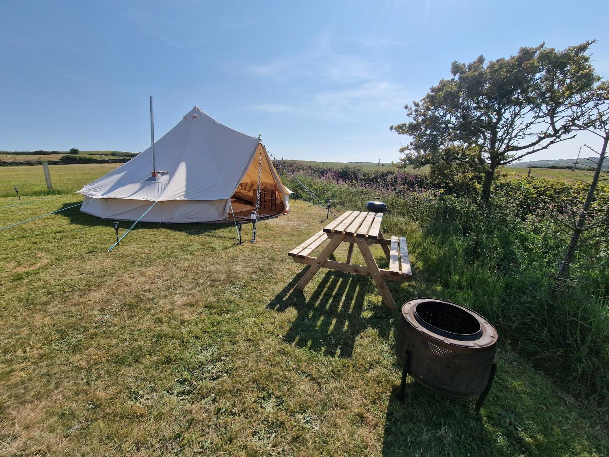 Beautiful 1-Bed Bell Tent In ホーリーヘッド エクステリア 写真
